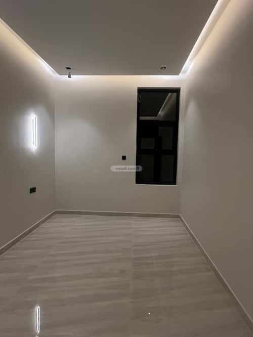 Building 900 SQM Facing North Al-Mahdiyah, West Riyadh, Riyadh