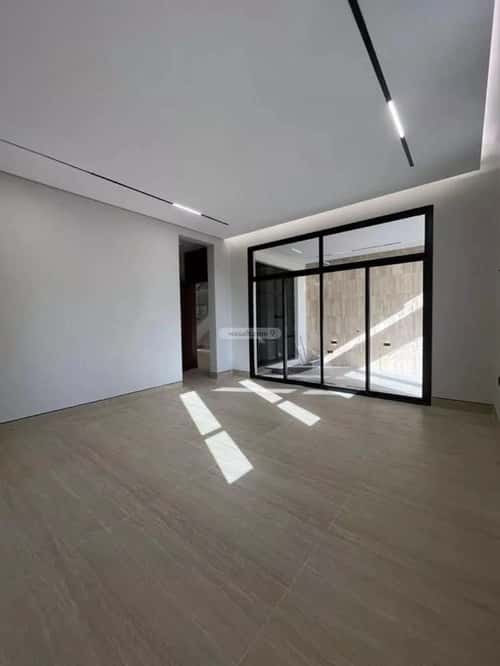 5 bedroom villa in Al Mahdiyyah