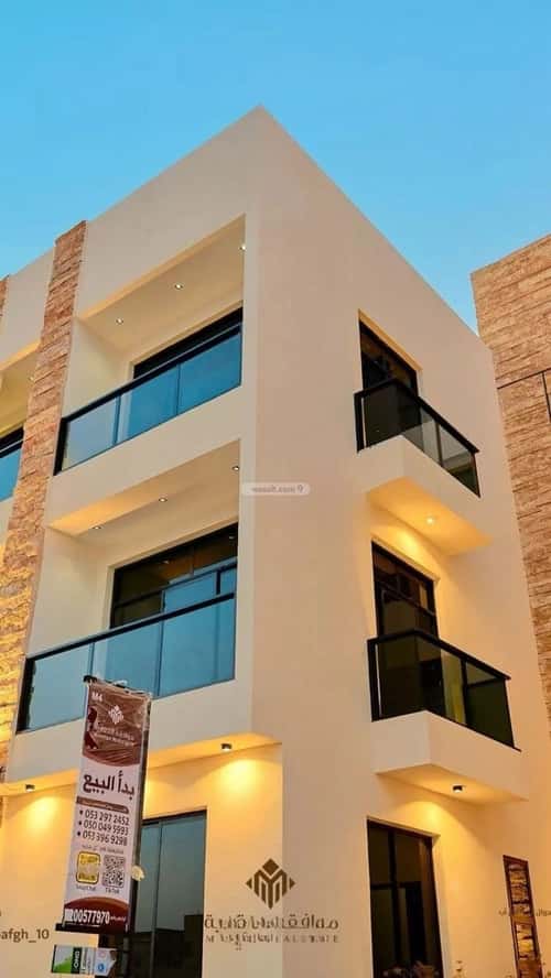 Building 899 SQM Facing North Al-Mahdiyah, West Riyadh, Riyadh