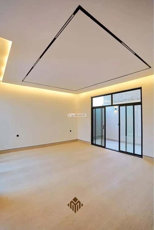 5 bedroom villa in Al Mahdiyyah