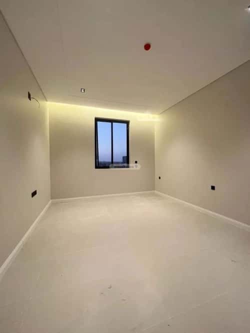 Building 900 SQM Facing North Al-Mahdiyah, West Riyadh, Riyadh