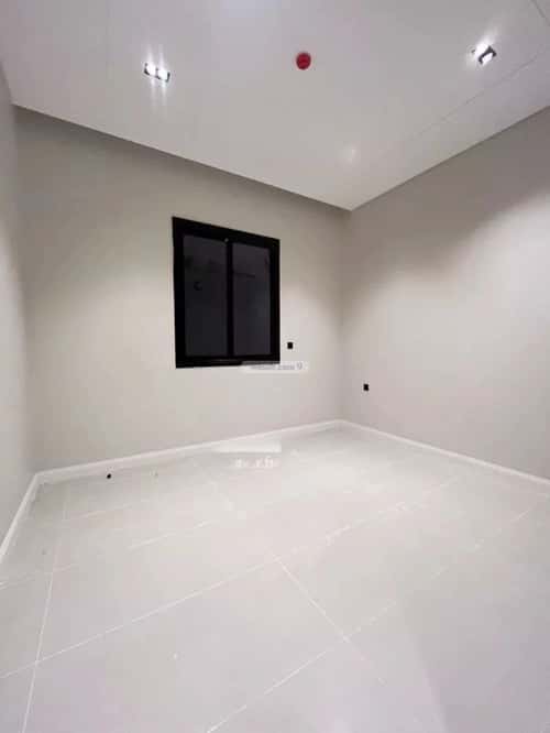 Building 900 SQM Facing North Al-Mahdiyah, West Riyadh, Riyadh