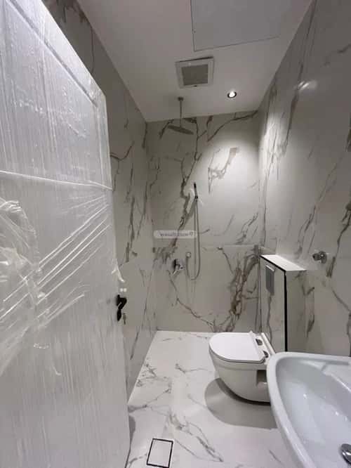 Building 450 SQM Facing East Al-Mahdiyah, West Riyadh, Riyadh