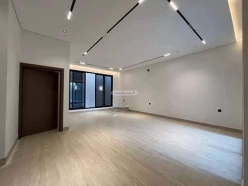 6 bedroom villa in Al Mahdiyyah