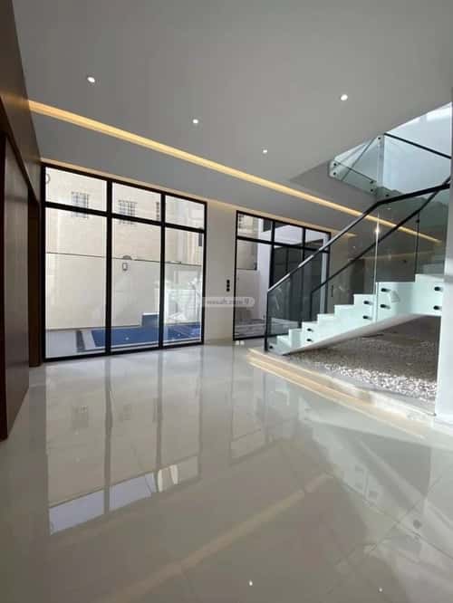 8 bedroom villa in Al Mahdiyyah