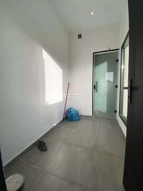 8 bedroom villa in Al Mahdiyyah