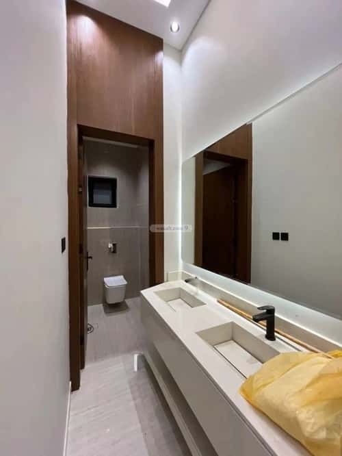 6 bedroom villa in Al Mahdiyyah