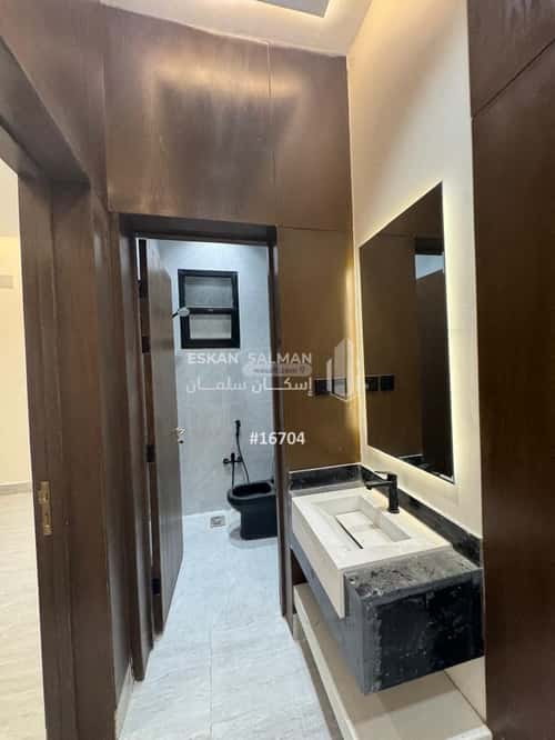 Floor 193 SQM with 6 bedrooms الندوة، شرق الرياض، الرياض