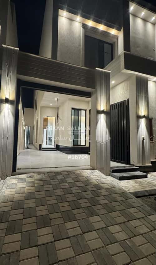 Floor 193.54 SQM with 6 Bedrooms Al- Nadwah, East Riyadh, Riyadh