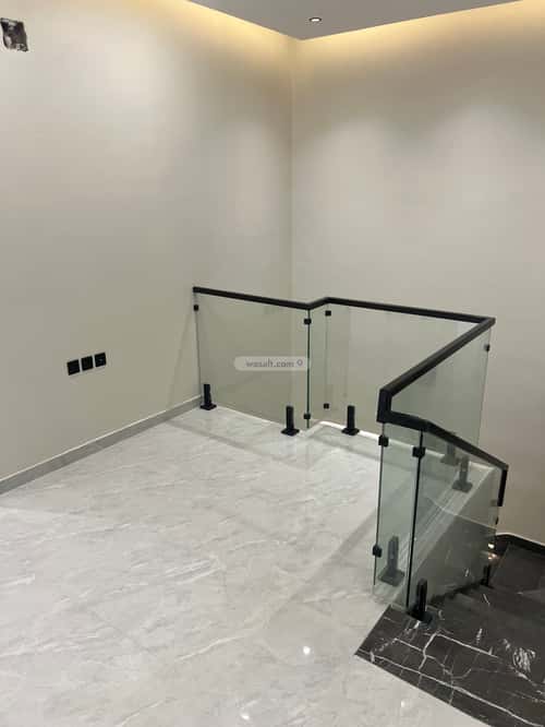 Floor 165.81 SQM with 5 Bedrooms Al-Muanisiyah, East Riyadh, Riyadh