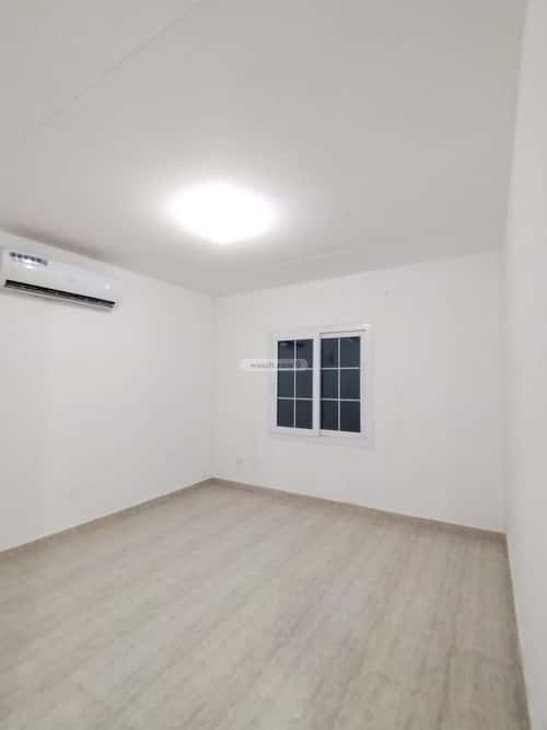 فيلا 250 متر مربع غربية على شارع 15م مطار الملك خالد الدولي، شمال الرياض، الرياض