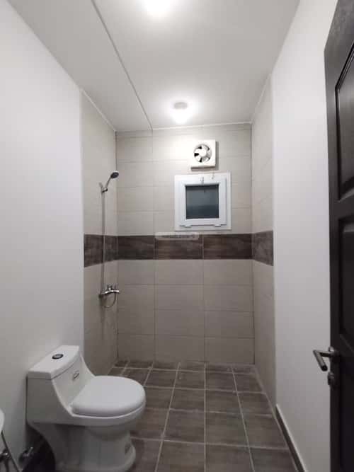 فيلا 250 متر مربع غربية على شارع 15م مطار الملك خالد الدولي، شمال الرياض، الرياض