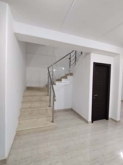 فيلا 250 متر مربع غربية على شارع 15م مطار الملك خالد الدولي، شمال الرياض، الرياض