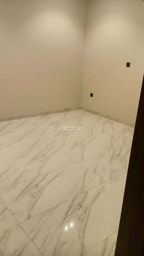 فيلا 424.76 متر مربع غربية على شارع 20م الشعلة، الدمام