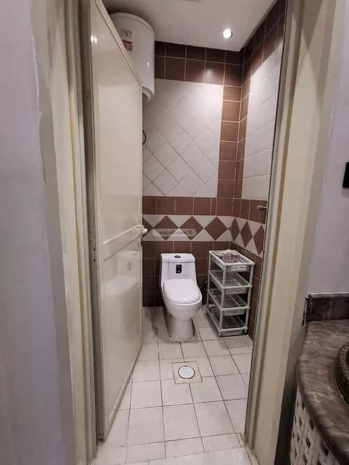 Floor 350 SQM with 5 Bedrooms Al-Khaleej, East Riyadh, Riyadh