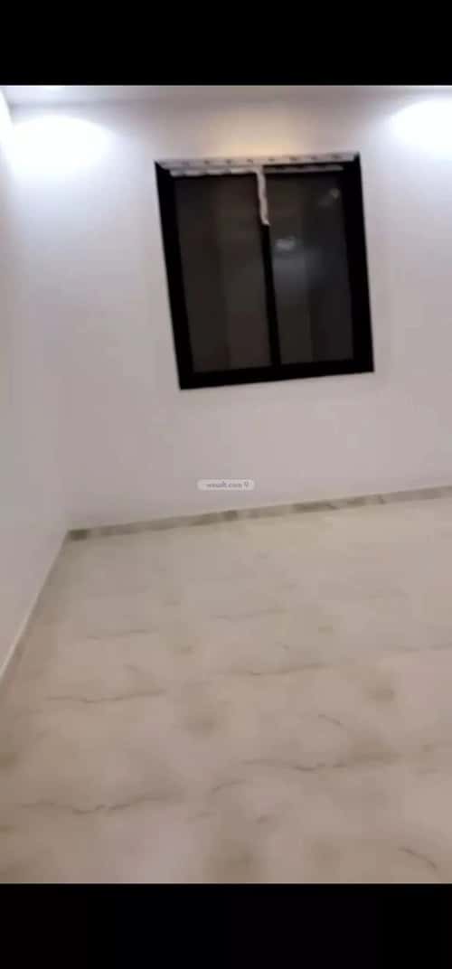 فيلا 300 متر مربع جنوبية على شارع 15م القادسية، شرق الرياض، الرياض