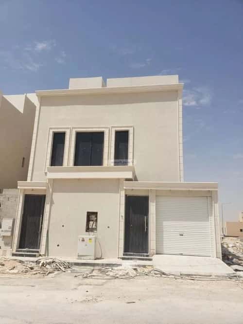 8 bedroom villa in Al Janadriyah
