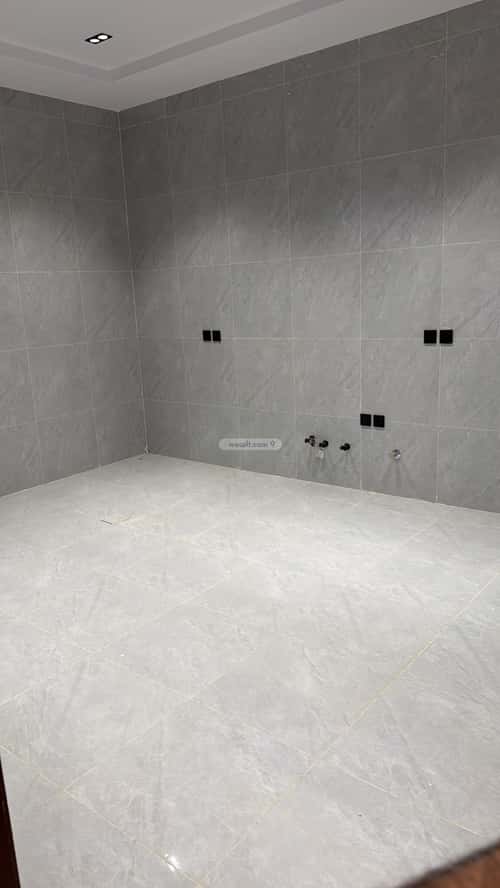 Floor 193.54 SQM with 5 Bedrooms Al- Nadwah, East Riyadh, Riyadh