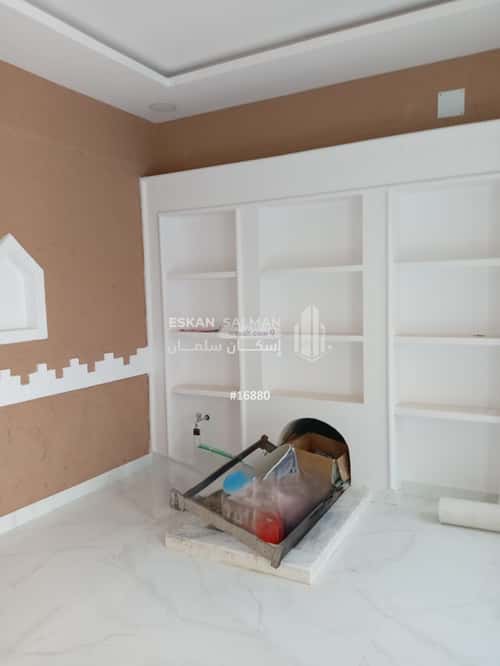 فيلا 264 متر مربع شرقية على شارع 15م الضاحي الغربي، بريدة