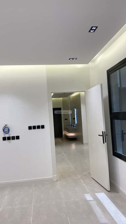 فيلا 454.18 متر مربع شرقية على شارع 20م ظهرة لبن، غرب الرياض، الرياض