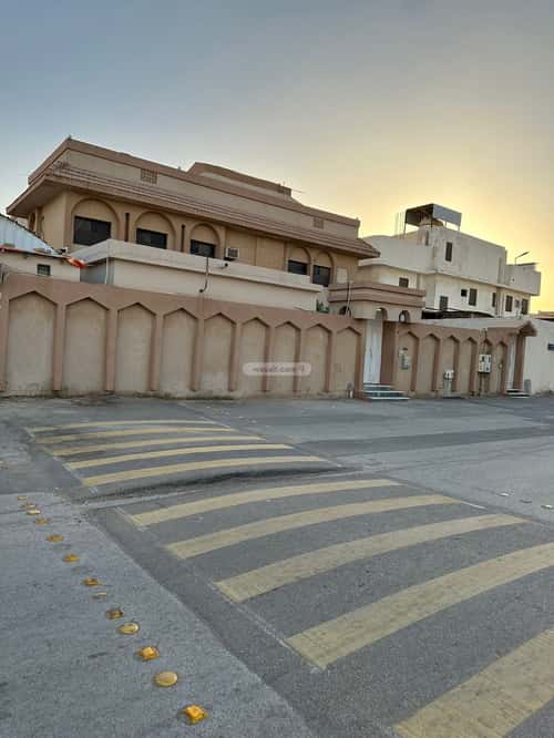 Villa 810 SQM Facing East on 15m Width Street Bader, South Riyadh, Riyadh
