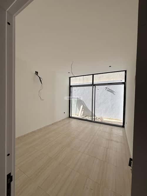 شقة 300 متر مربع ب 4 غرف الرمال، شرق الرياض، الرياض