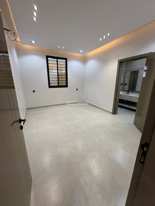 Floor 334.7 SQM with 8 Bedrooms Al-Wurud, Khamis Mushait