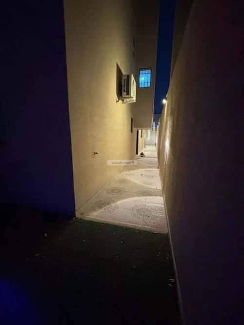 فيلا 300 متر مربع واجهة شمالية ب 6 غرف طويق، غرب الرياض، الرياض