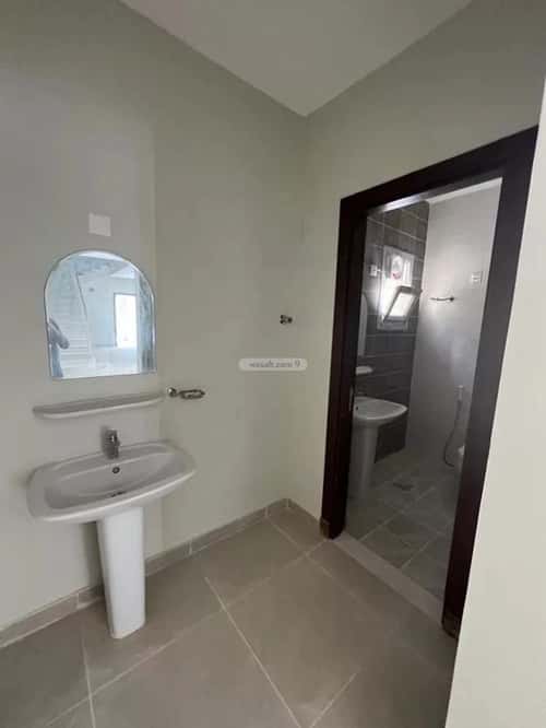 Villa 300 SQM Facing West with 5 Bedrooms Al-Janadriyah, East Riyadh, Riyadh