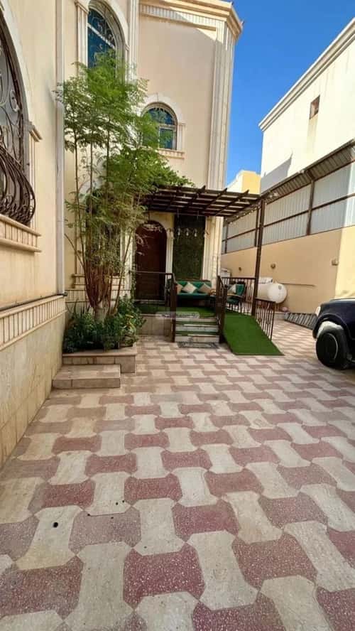 Villa 598 SQM Facing West on 15m Width Street Ar-Rawdah, East Riyadh, Riyadh