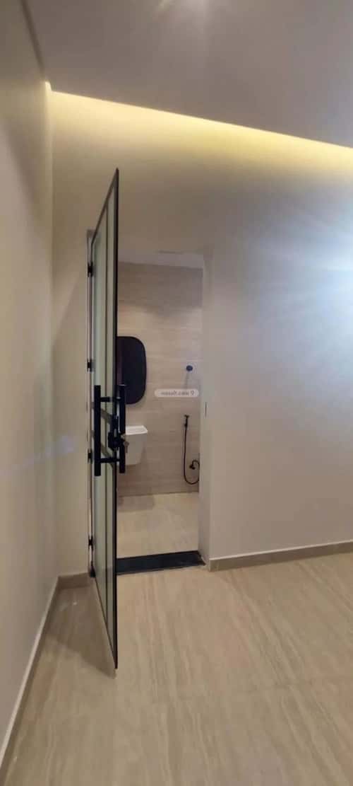 Floor 196 SQM with 6 bedrooms الزهرة، غرب الرياض، الرياض