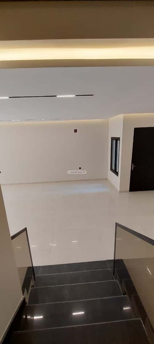 فيلا 300 متر مربع جنوبية على شارع 20م العوالي، غرب الرياض، الرياض