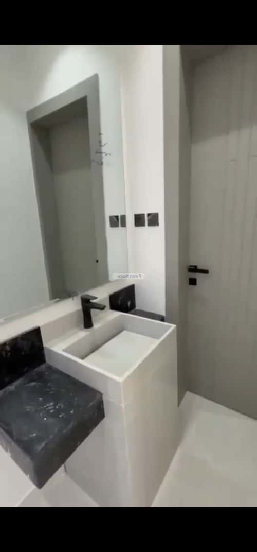 شقة ب 5 غرف طيبة، جنوب الرياض، الرياض