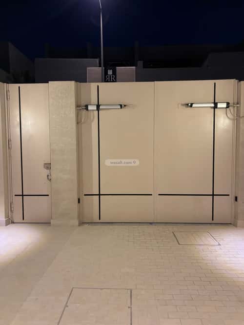 Villa 161.93 SQM Facing North with 5 Bedrooms Al-Malqa, North Riyadh, Riyadh