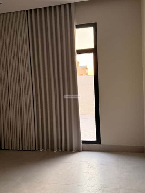 Villa 240 SQM Facing East with 6 Bedrooms Ar-Rimal, East Riyadh, Riyadh