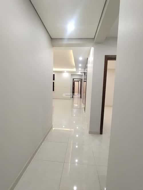 Apartment with 5 Bedrooms Al-Mohammadiyah 2, Jazan