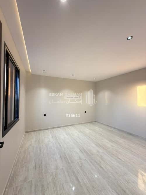 فيلا 332.75 متر مربع جنوبية على شارع 20م العرفاء الغربية، الطائف