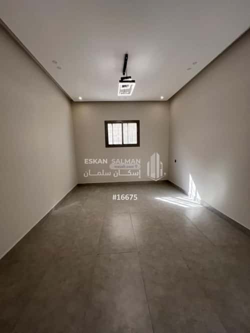 Villa 250 SQM Facing West on 15m Width Street Ar Rawdah, Bariduh