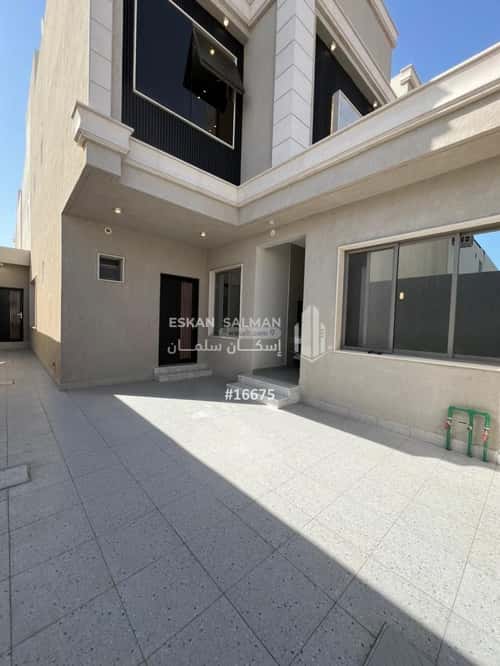 Villa 250 SQM Facing West on 15m Width Street Ar Rawdah, Bariduh