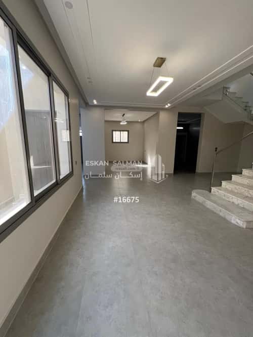 Villa 250 SQM Facing West on 15m Width Street Ar Rawdah, Bariduh