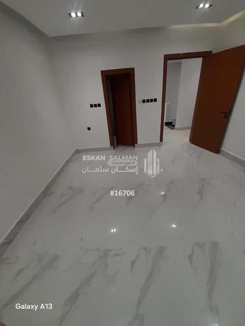 Apartment with 5 Bedrooms Al-Janadriyah, East Riyadh, Riyadh