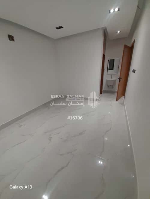 Apartment with 5 Bedrooms Al-Janadriyah, East Riyadh, Riyadh