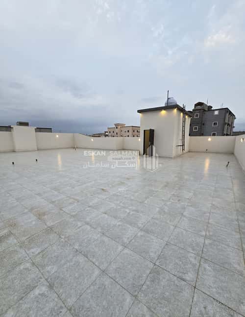 Floor 632 SQM with 7 bedrooms الورود، صامطة