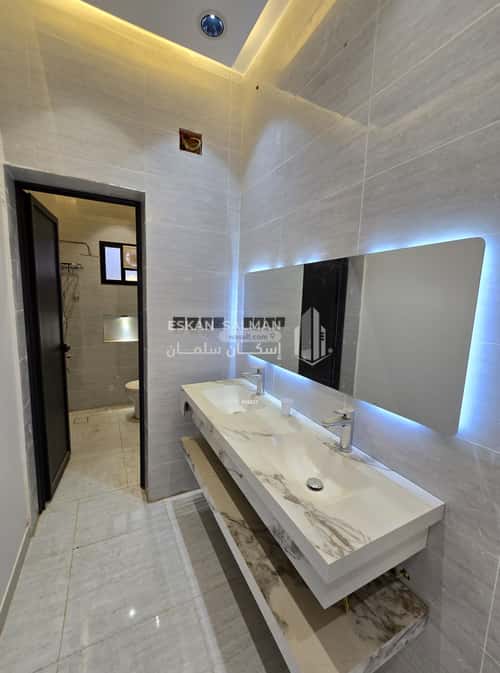 دور 632.71 متر مربع ب 7 غرف الورود، صامطة