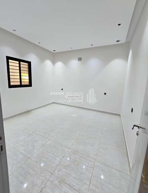 Floor 632.71 SQM with 7 Bedrooms Al-Wurud, Samith