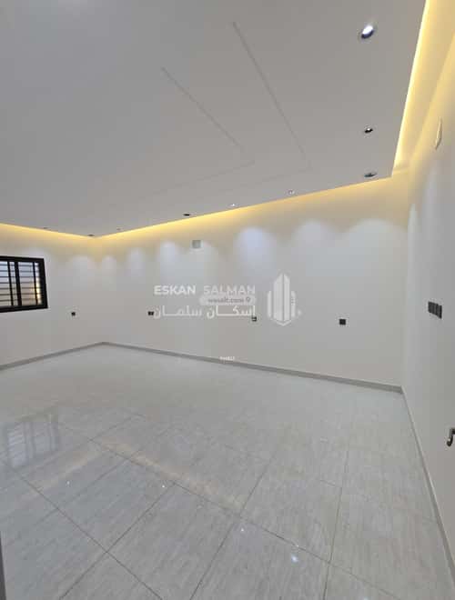 دور 632.71 متر مربع ب 7 غرف الورود، صامطة