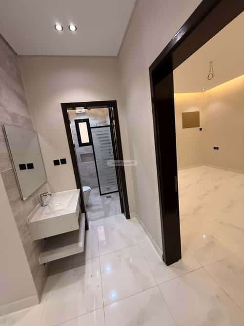 فيلا 300 متر مربع مع شقتين واجهة شمالية القرينية، جنوب جدة، جدة