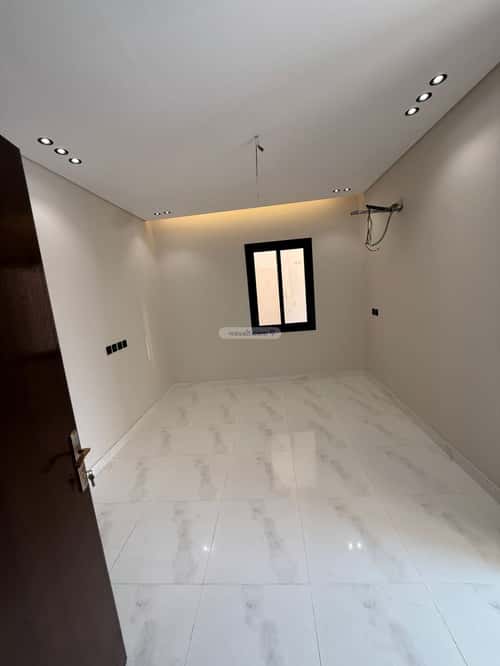 Villa 300 SQM with 2 Apartments Facing North Al Qryenah, South Jeddah, Jeddah