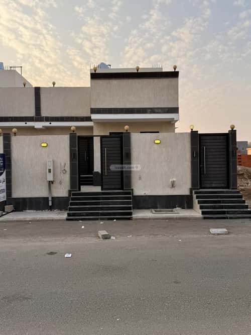 Villa 310 SQM with 1 Apartment Facing South Al-Wafaa, East Jeddah, Jeddah