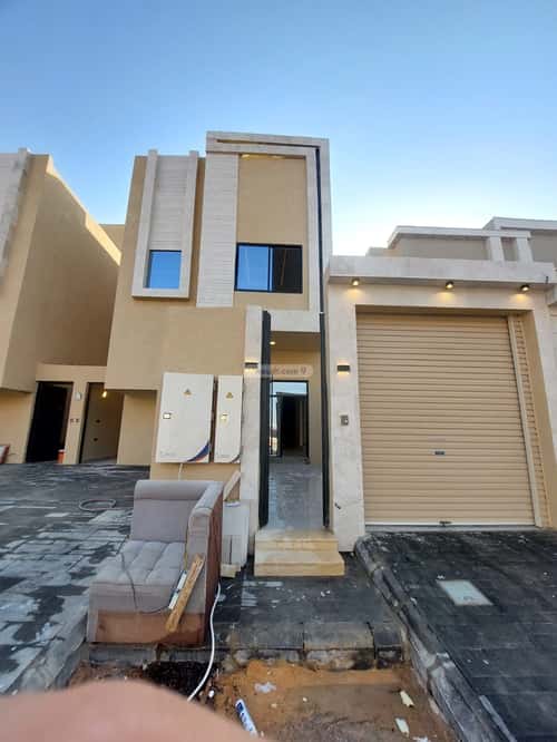 Floor 231.52 SQM with 4 Bedrooms Okaz, South Riyadh, Riyadh